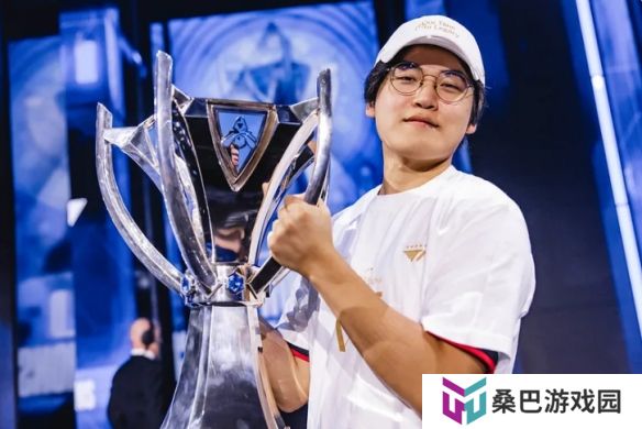《英雄联盟》T1粉丝不满CEO介入决策 万人血书辞退信