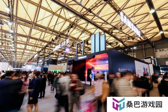 三星显示器AWE 2025科技秀场：定义AI时代电竞显示新标杆
