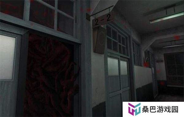白**人节恐怖学校